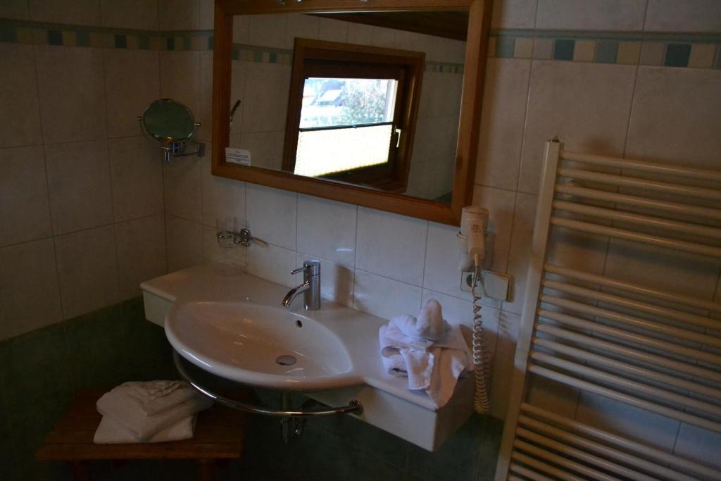 Pension Marienhof Hermagor-Pressegger See Habitación foto
