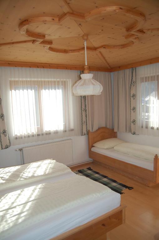 Pension Marienhof Hermagor-Pressegger See Habitación foto